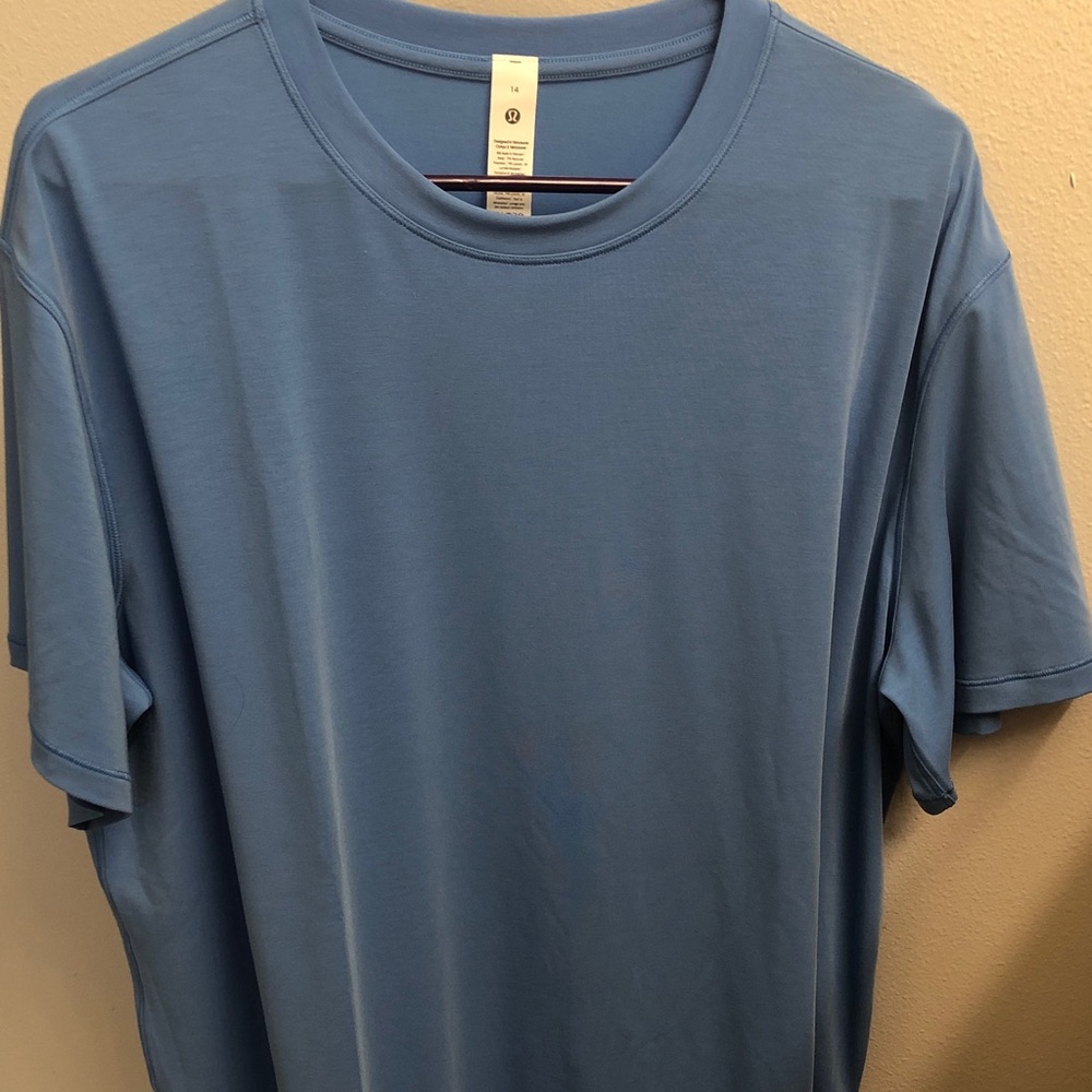 lululemon athletica Light Blue Jersey Short Sleeve Tee